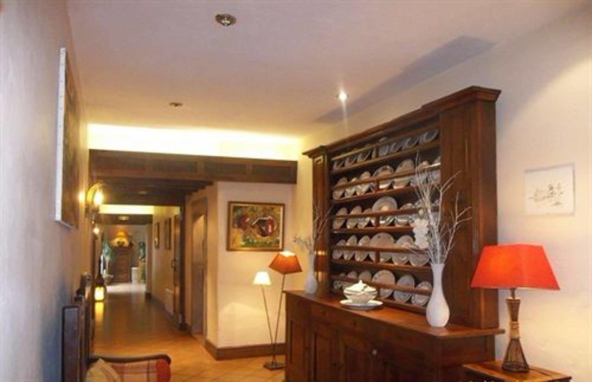 Maison Chilo Barcus Luaran gambar